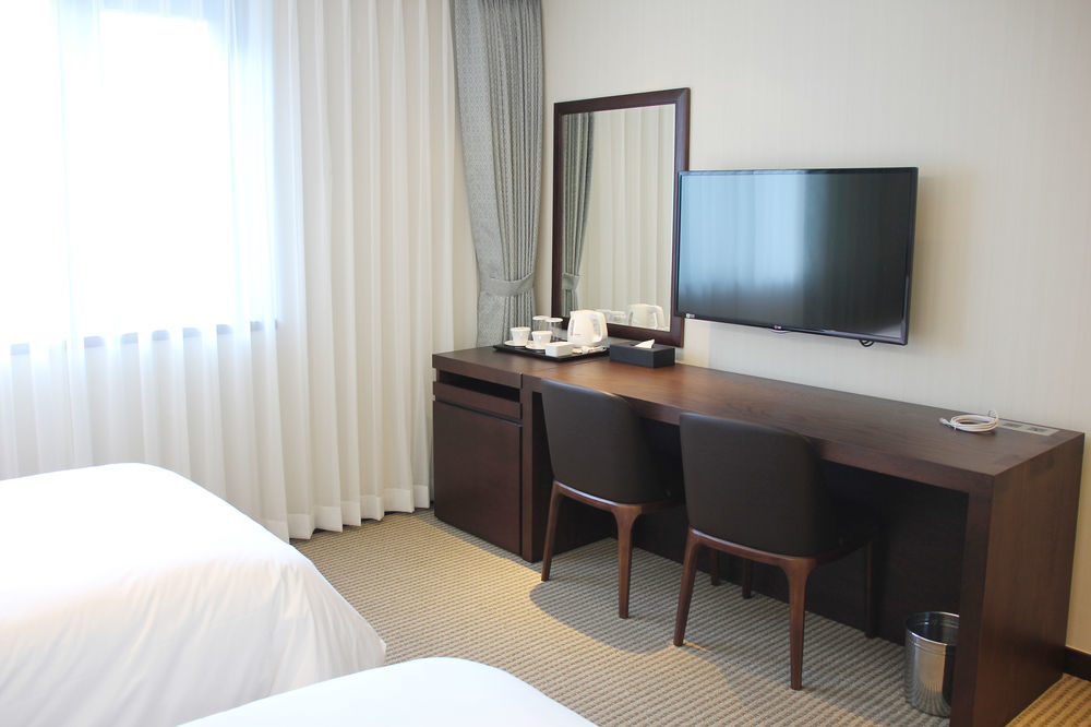 Travelodge Myeongdong City Hall Seoul Bagian luar foto